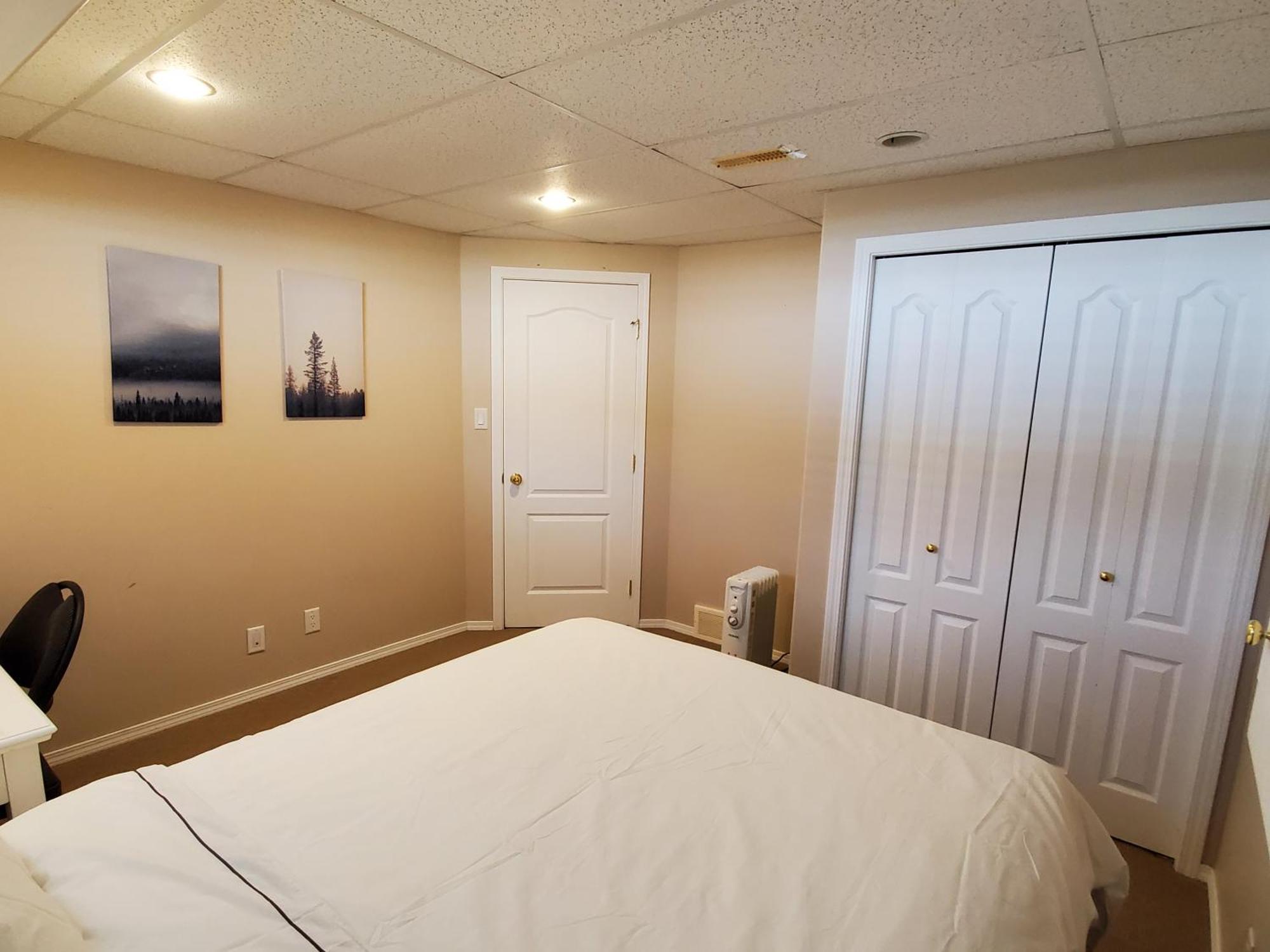 Saskatoon Lashyn Cove Homestay Buitenkant foto